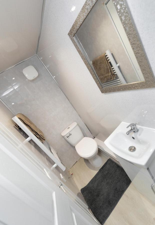 Stockton Town Centre Studio Apartments Free Parking And Wi-Fi Экстерьер фото
