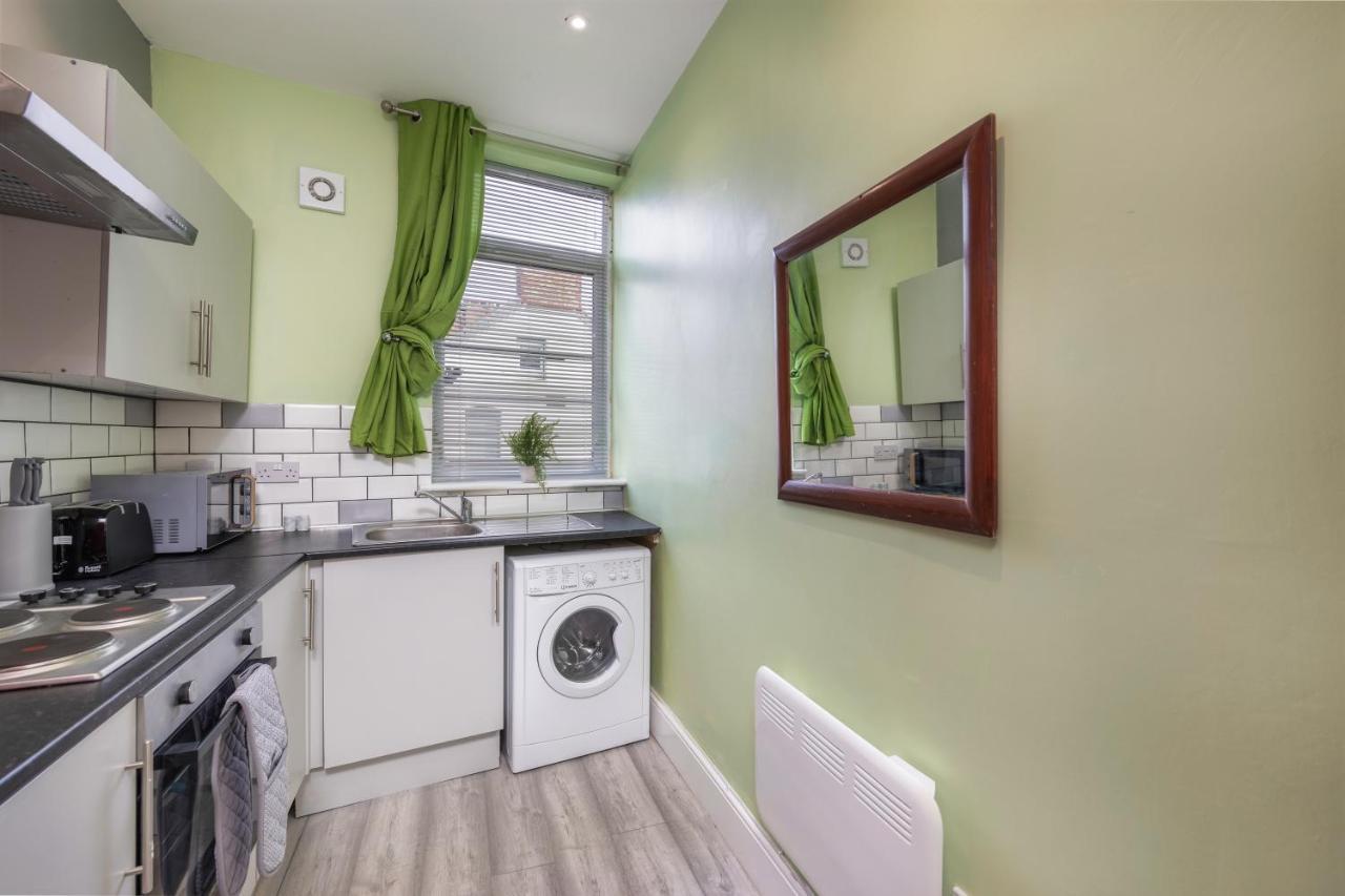 Stockton Town Centre Studio Apartments Free Parking And Wi-Fi Экстерьер фото