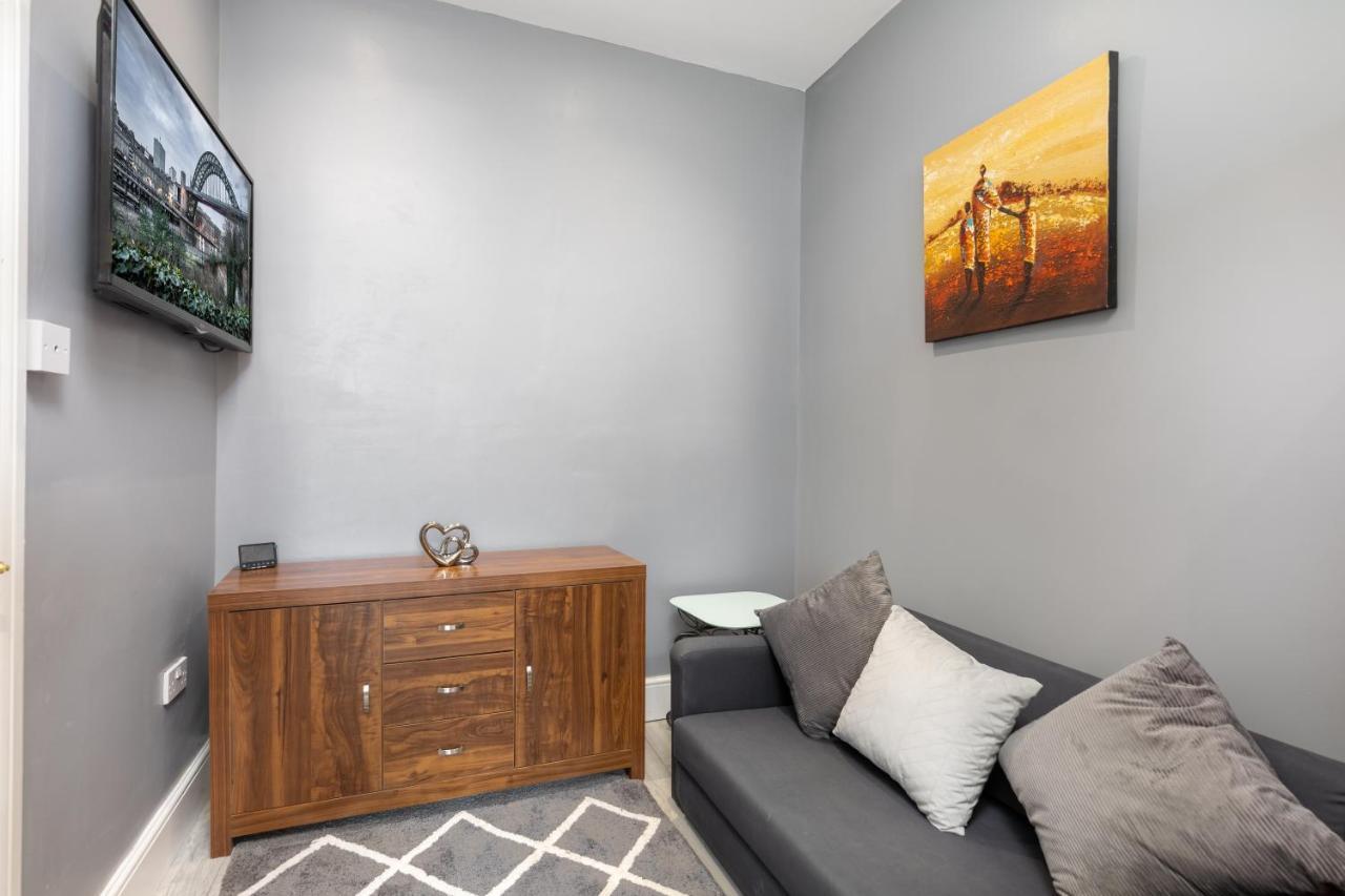Stockton Town Centre Studio Apartments Free Parking And Wi-Fi Экстерьер фото