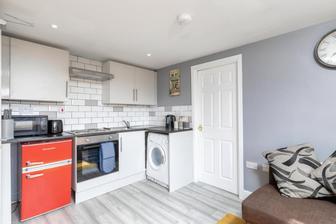 Stockton Town Centre Studio Apartments Free Parking And Wi-Fi Экстерьер фото